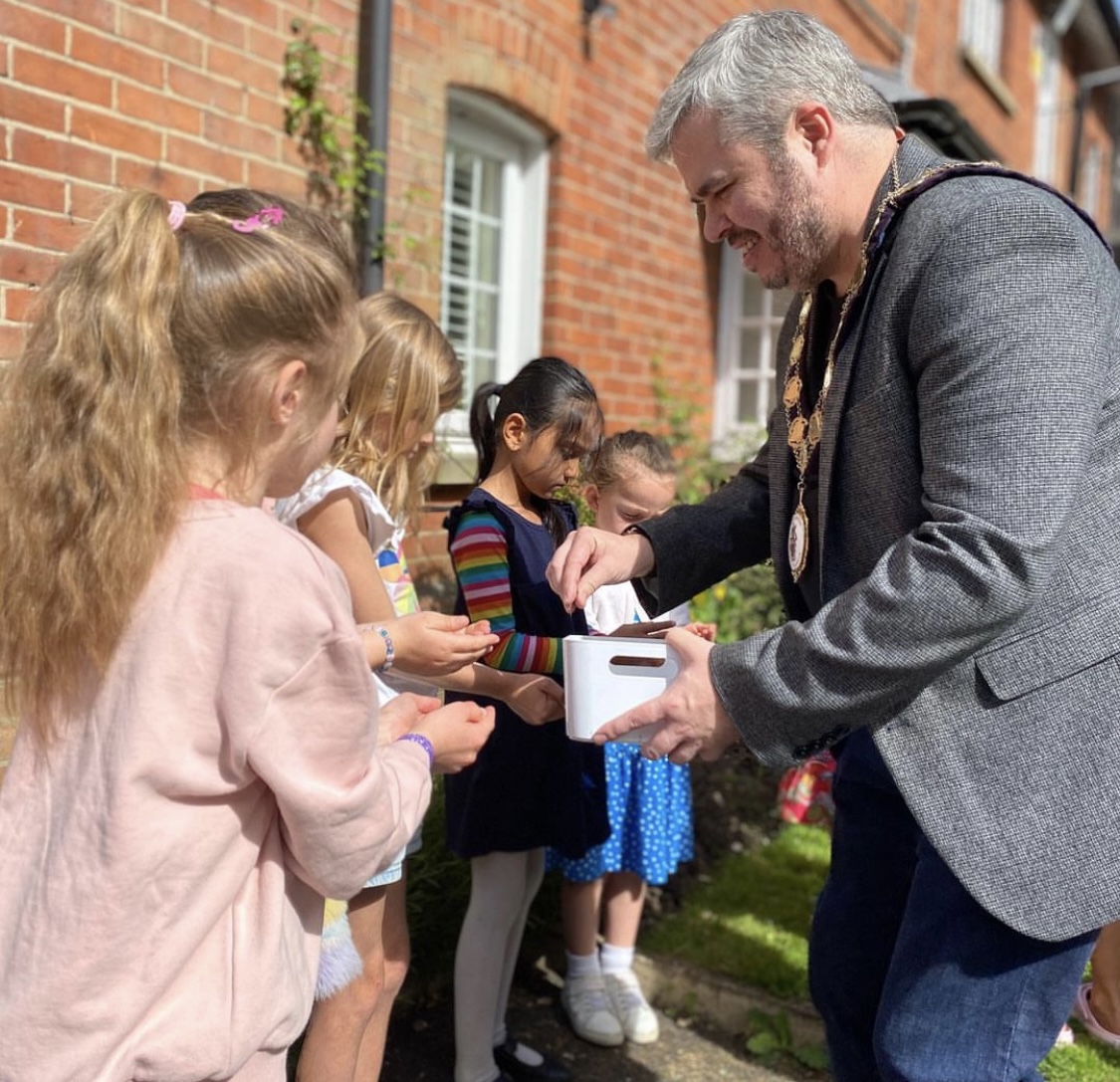 Different Responsibilities of Amersham Town Council and Bucks&nbsp;Council